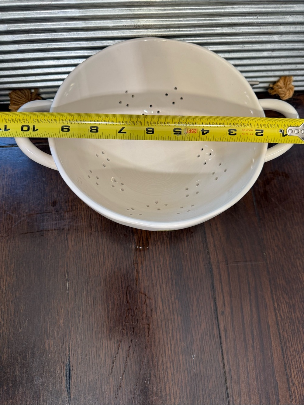 HTF Rae Dunn by Magenta CRUNCH Ceramic Easter Carrot Colander Strainer Bowl 8” - Picture 3 of 6